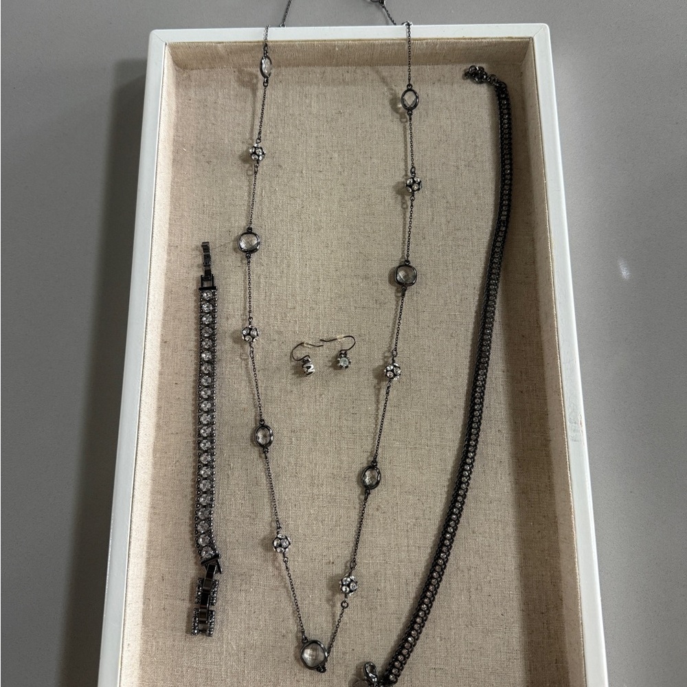 Stella & Dot Silver Necklace Modern Design